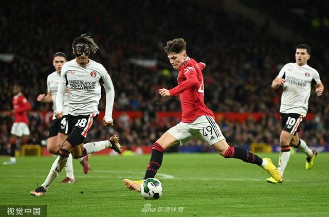 杯中有所突 杯中有所突