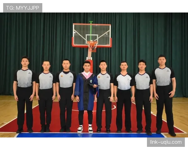 深入理解篮球“空中对抗判罚”:裁判如何衡量合法性? 深入理解篮球“空中对抗判罚”:裁判如何衡量合法性?